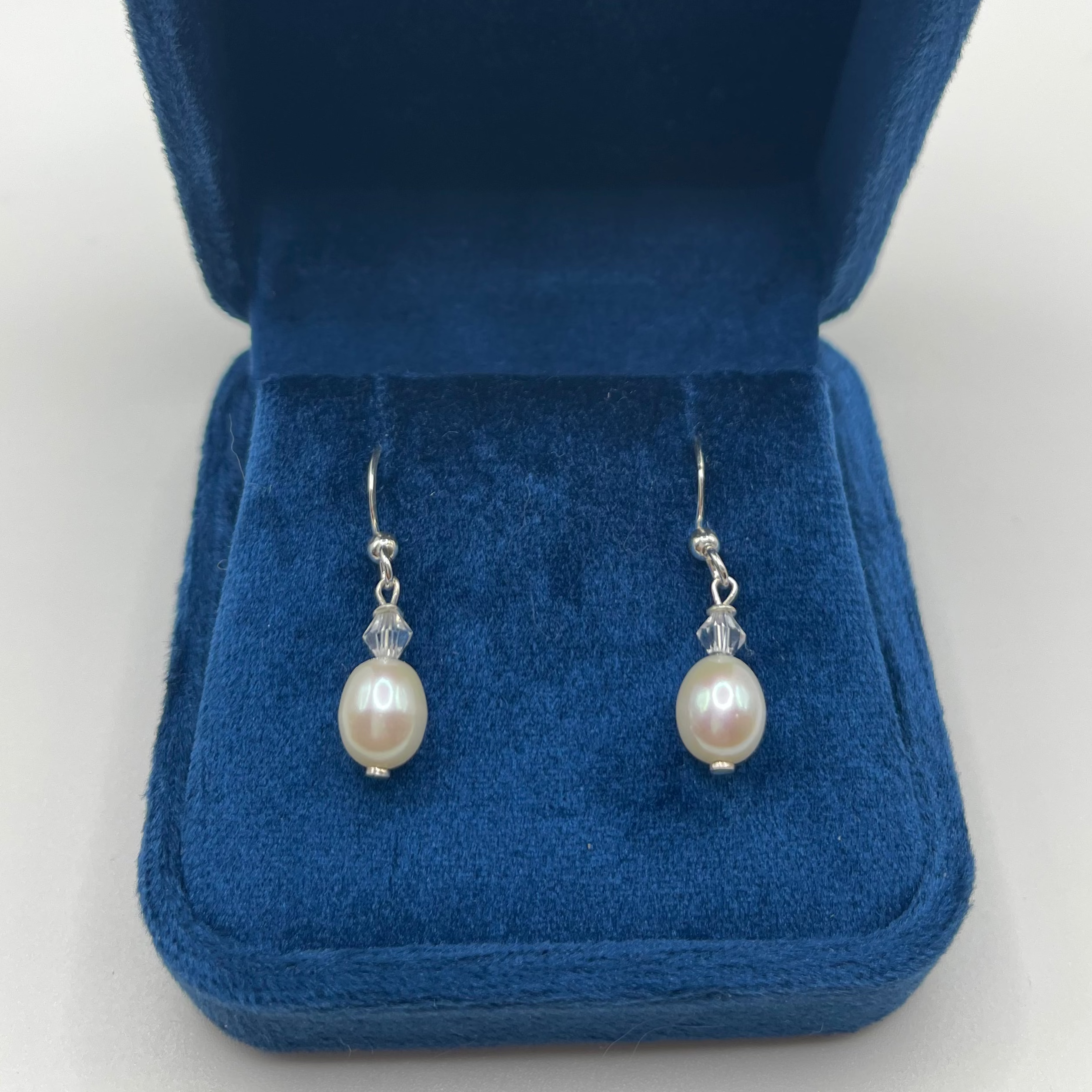 Everyday Pearl Drop Earrings